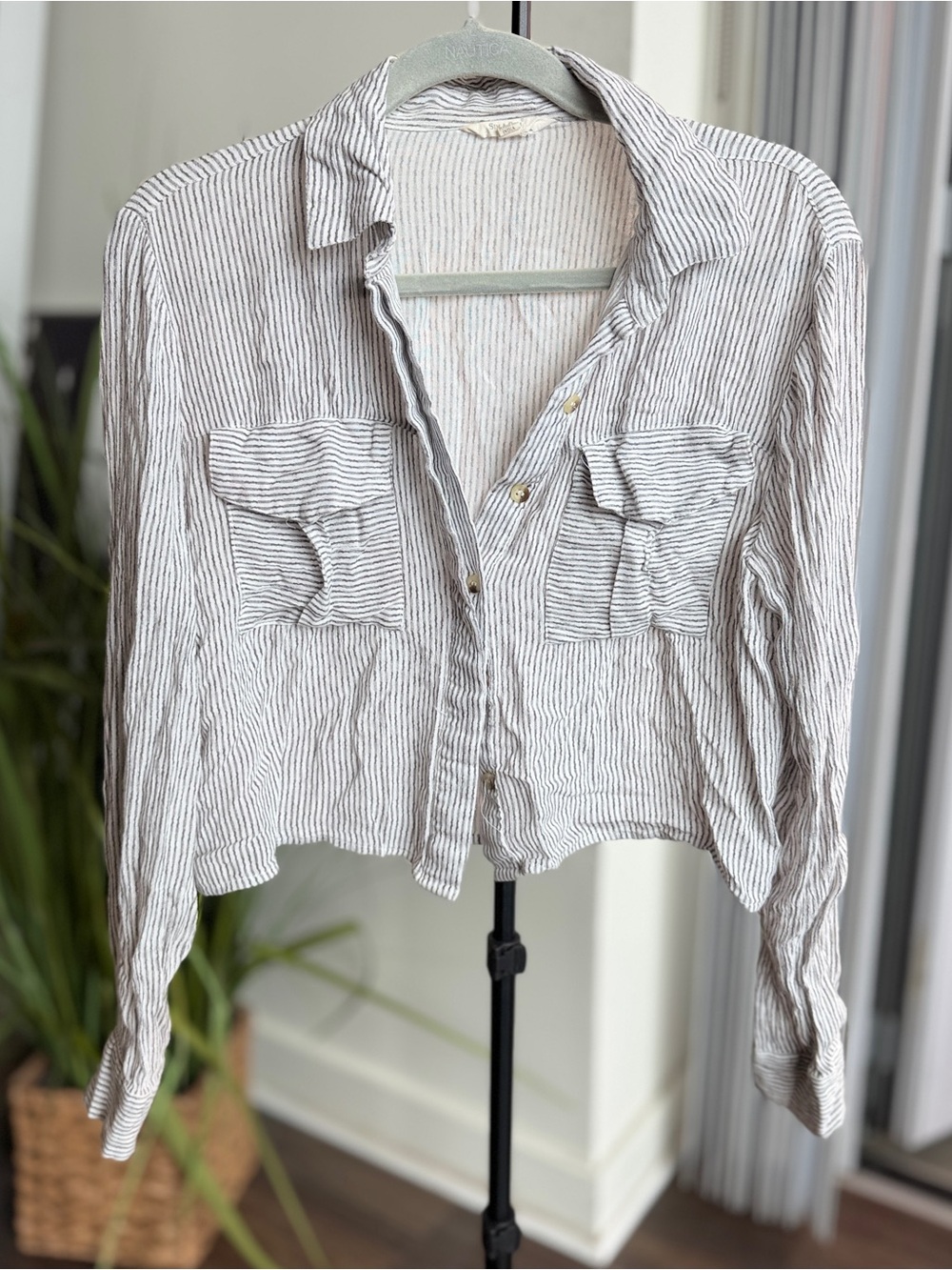 Striped Cropped Button-Up Shirt — Cream & Black